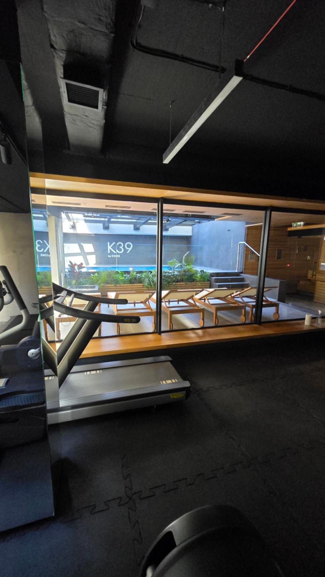 Luxury Vistula Old Town Apartments: Spa, Sauna & Pool Retreat Krakow Exterior photo